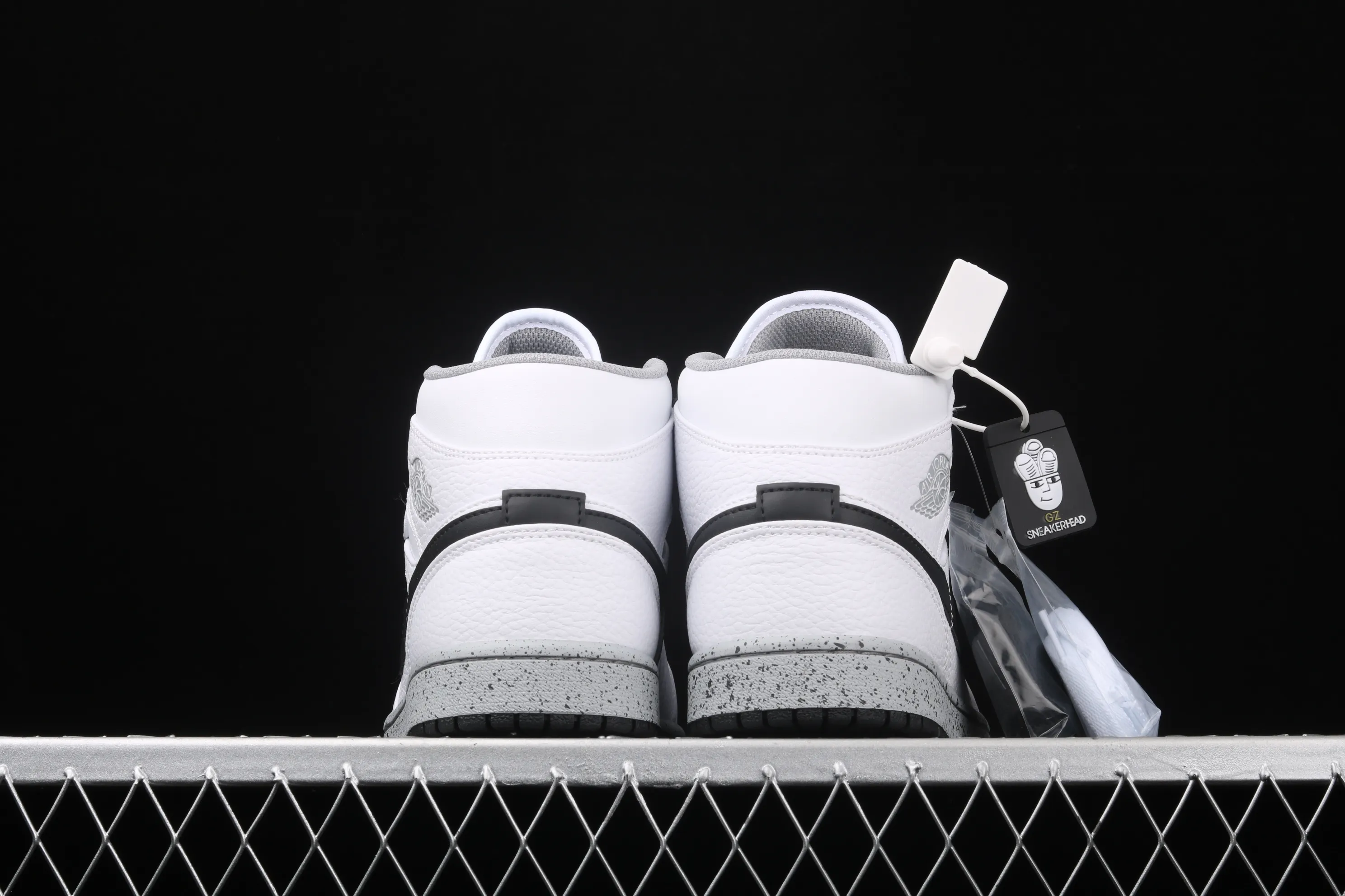 All categories Air Jordan Jordan series basketball shoes Air Jordan 1 Mid Air Jordan 1 Mid AJ1 Joe 1 splash gray China series basketball shoes 554725-115